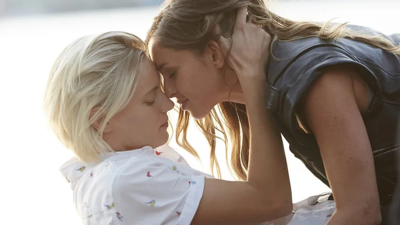 Immagine di scena da Below Her Mouth