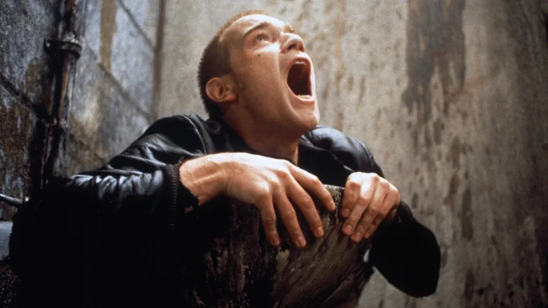 Immagine di scena da Trainspotting