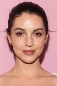 Foto di Adelaide Kane