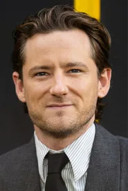 Foto di Lewis Pullman