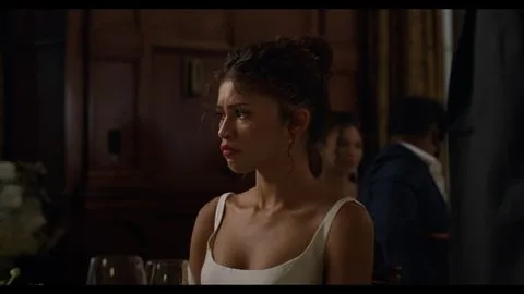 Husband Lashes Out at Guests During Wedding - The Drama - Un segreto è per sempre