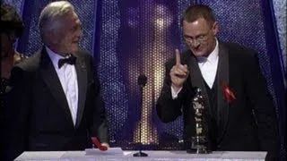 Janusz Kaminski winning the Oscar® for Cinematography for "Schindler's List" - Lista Schindlera