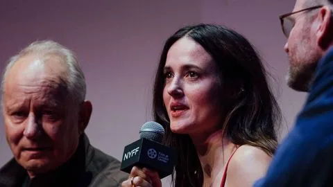 Joachim Trier, Renate Reinsve, Elle Fanning, Stellan Skarsgård & More on Sentimental Value - Wartość sentymentalna