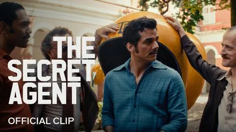 Official Clip [Subtitled] - L'agente segreto